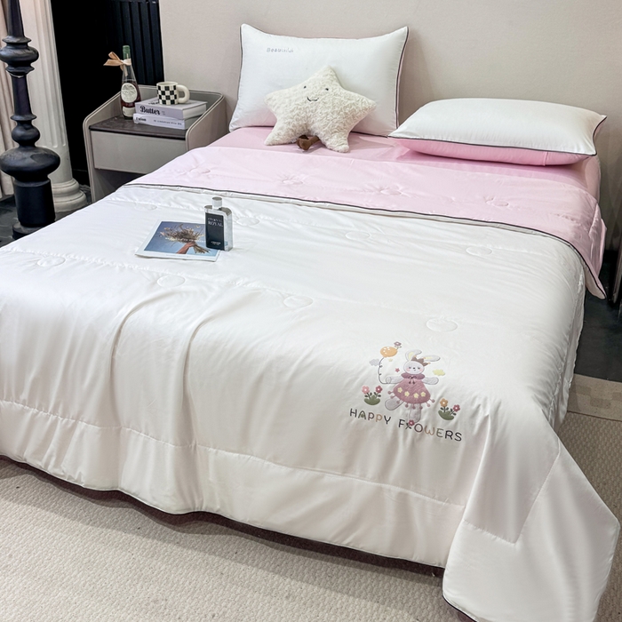 91家纺网 家纺一手货源 找家纺 蕾诺家纺 2026新款冰丝烫画夏被空调被夏凉被 被子被芯 粉白