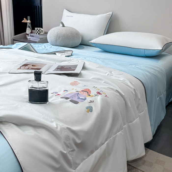 91家纺网 家纺一手货源 找家纺 蕾诺家纺 2026新款冰丝烫画夏被空调被夏凉被 被子被芯 浅蓝白