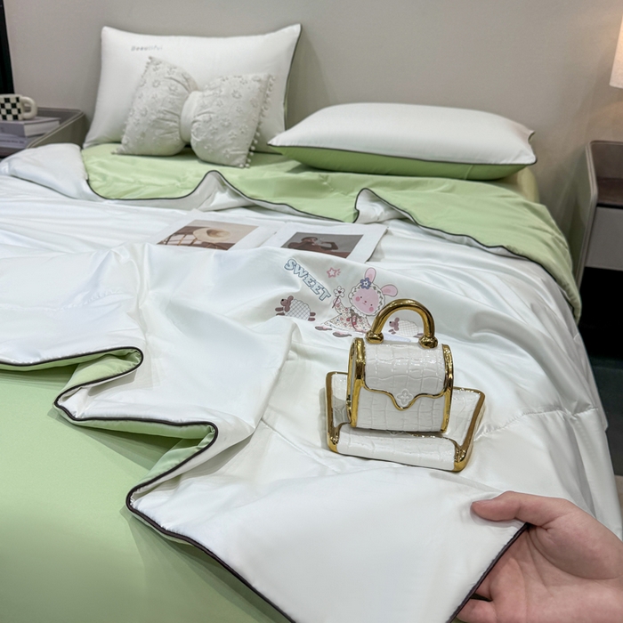 91家纺网 家纺一手货源 找家纺 蕾诺家纺 2026新款冰丝烫画夏被空调被夏凉被 被子被芯 绿白