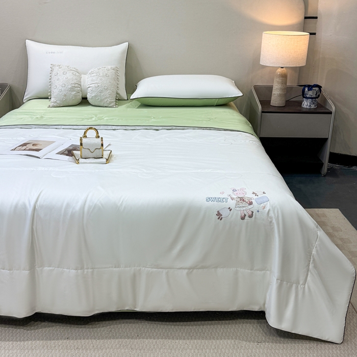 91家纺网 家纺一手货源 找家纺 蕾诺家纺 2026新款冰丝烫画夏被空调被夏凉被 被子被芯 绿白