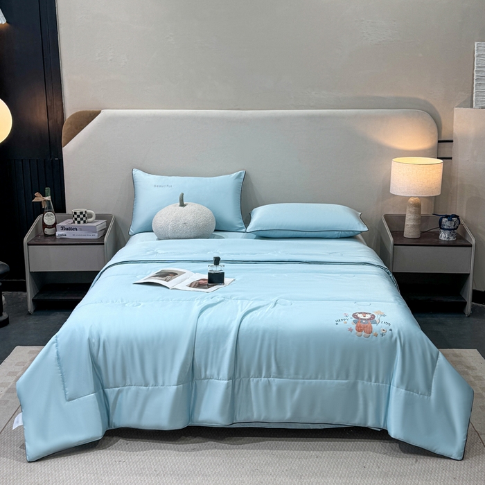 91家纺网 家纺一手货源 找家纺 蕾诺家纺 2026新款冰丝烫画夏被空调被夏凉被 被子被芯 浅蓝