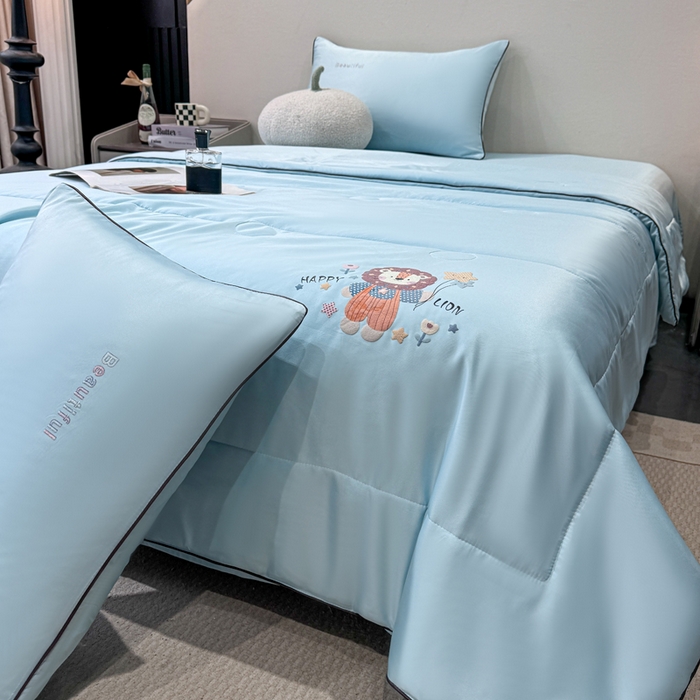 91家纺网 家纺一手货源 找家纺 蕾诺家纺 2026新款冰丝烫画夏被空调被夏凉被 被子被芯 浅蓝