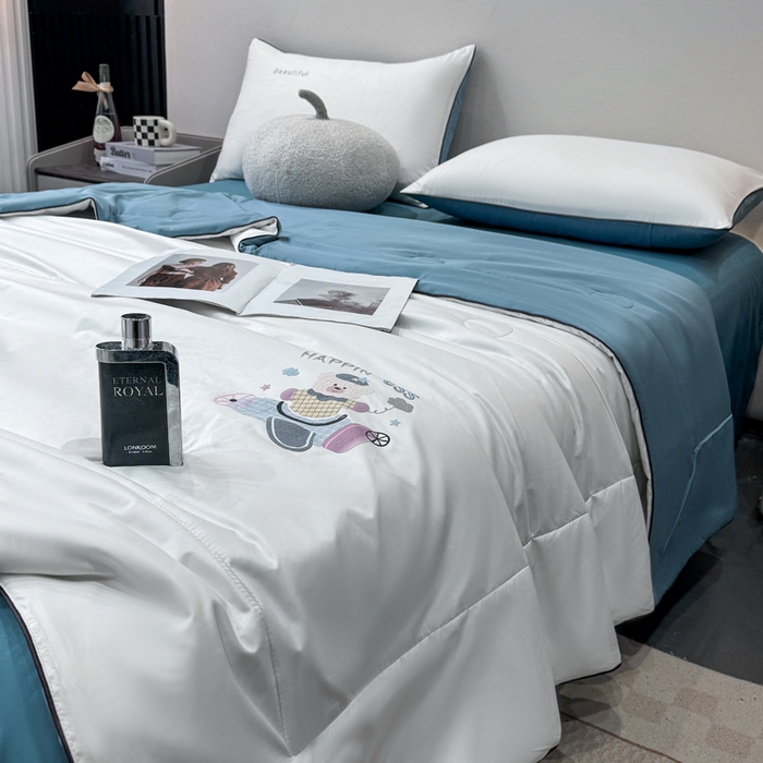 91家纺网 家纺一手货源 找家纺 蕾诺家纺 2026新款冰丝烫画夏被空调被夏凉被 被子被芯 蓝白