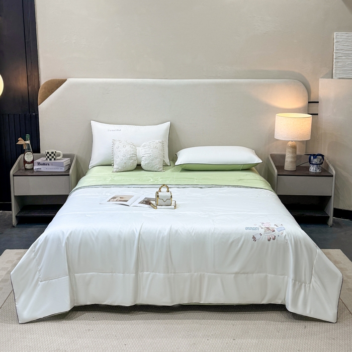 91家纺网 家纺一手货源 找家纺 蕾诺家纺 2026新款冰丝烫画夏被空调被夏凉被 被子被芯 绿白