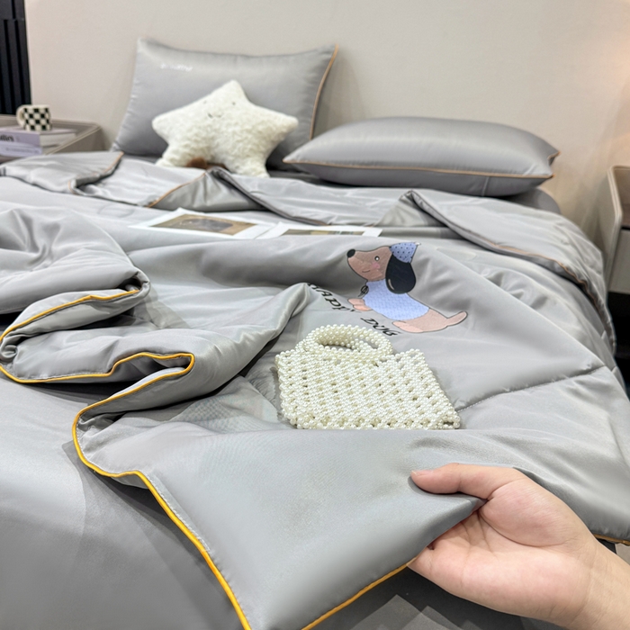 91家纺网 家纺一手货源 找家纺 蕾诺家纺 2026新款冰丝烫画夏被空调被夏凉被 被子被芯 灰色