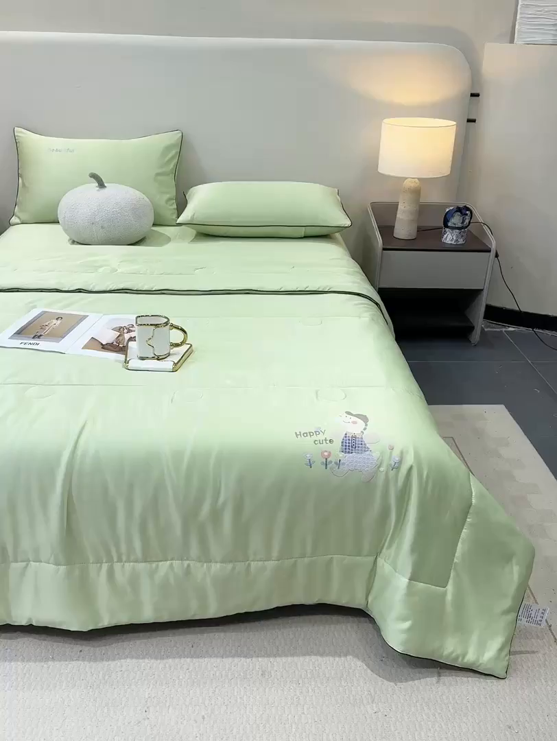 91家纺网 家纺一手货源 找家纺 蕾诺家纺 2026新款冰丝烫画夏被空调被夏凉被 被子被芯 绿色