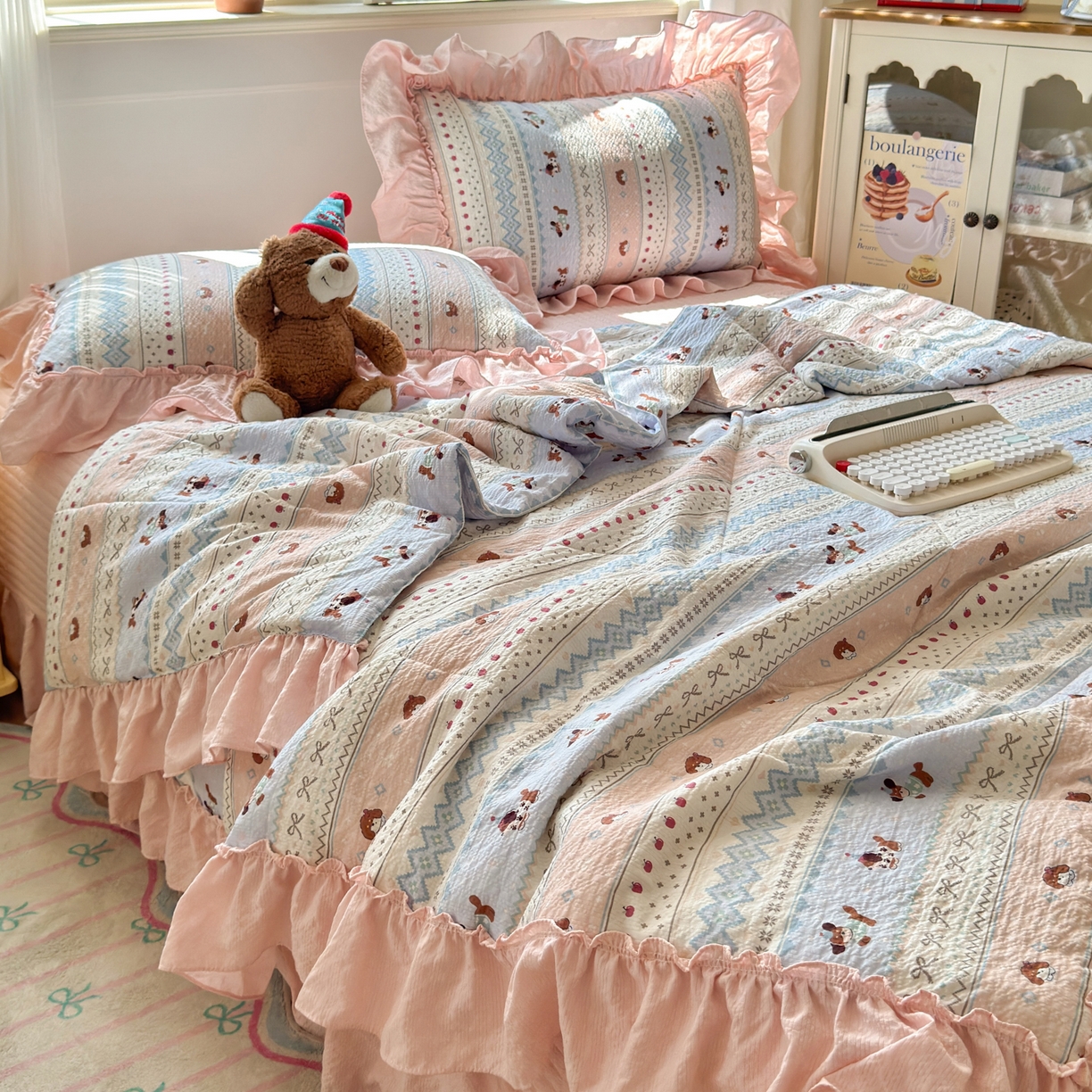 91家纺网 家纺一手货源 找家纺 禾沐 2026新款云感泡芙棉床盖夏被四件套AA款（夏被款） 费尔岛小狗