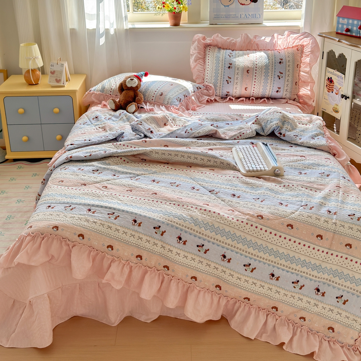 91家纺网 家纺一手货源 找家纺 禾沐 2026新款云感泡芙棉床盖夏被四件套AA款（夏被款） 费尔岛小狗