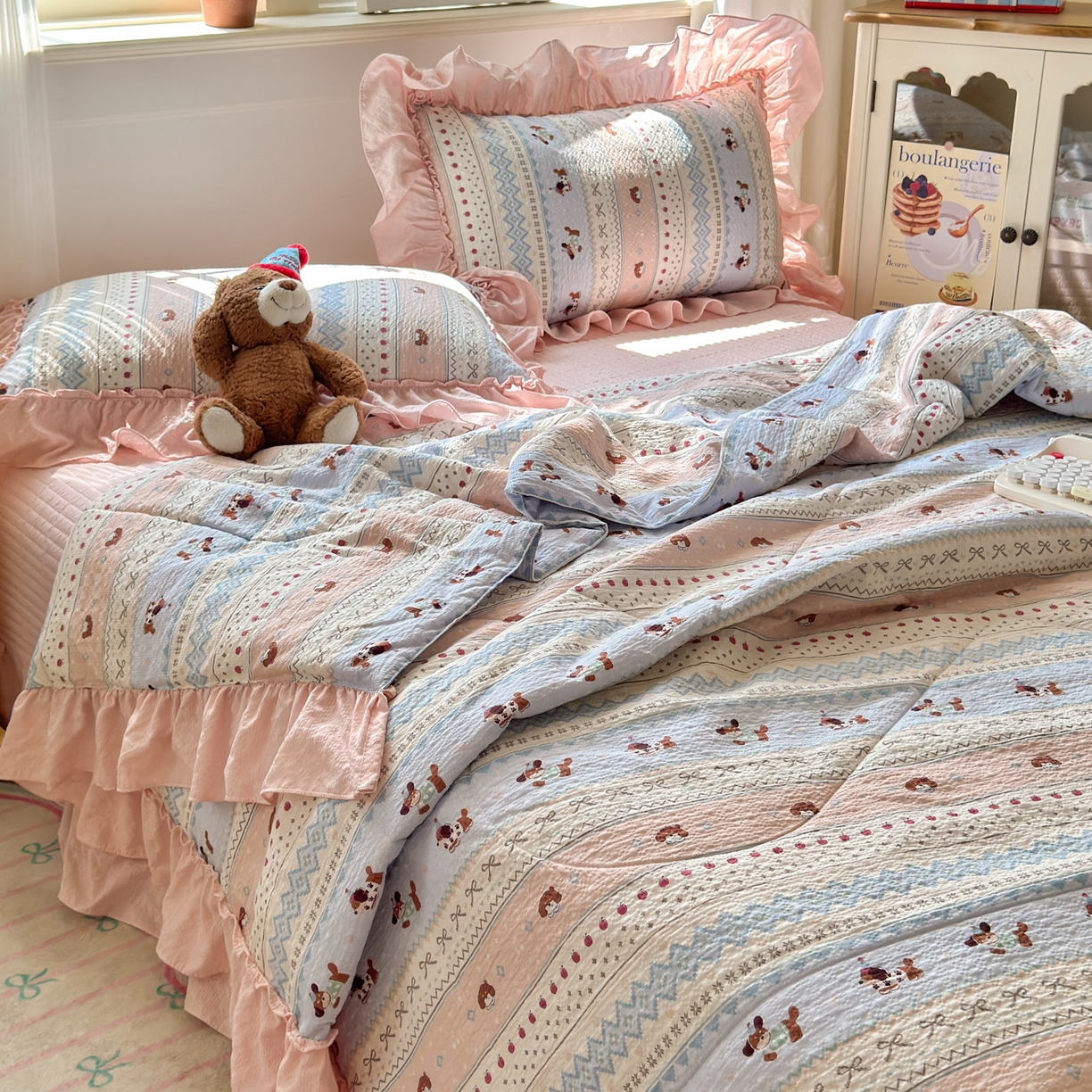 91家纺网 家纺一手货源 找家纺 禾沐 2026新款云感泡芙棉床盖夏被四件套AA款（夏被款） 费尔岛小狗