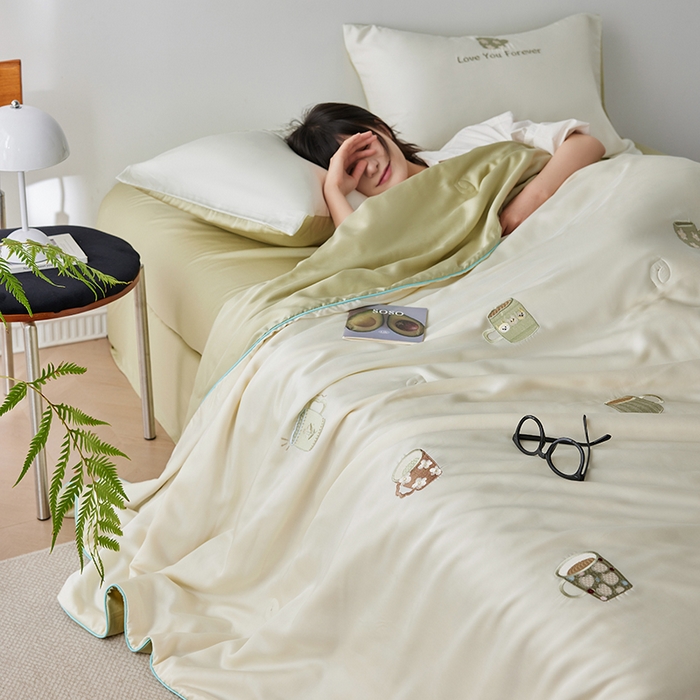 91家纺网 家纺一手货源 找家纺 （总）沐珩家纺 2026新款莱赛尔天丝绣花夏被四件套嵌绳款-萌神系列