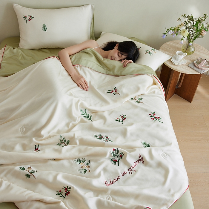 91家纺网 家纺一手货源 找家纺 （总）沐珩家纺 2026新款莱赛尔天丝绣花夏被四件套嵌绳款-萌神系列