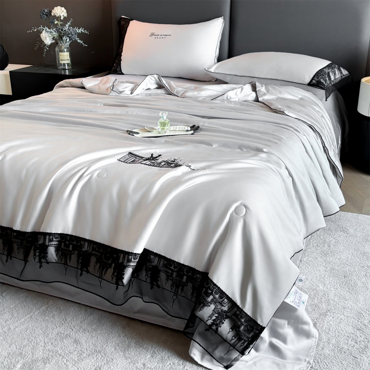 91家纺网 家纺一手货源 找家纺 梵蒂莎 2026新款黑纱城堡系列60s兰精天丝夏被四件套夏凉被空调被被子被芯床单枕套床笠（需要买家秀，加微信 黑纱城堡-浅灰