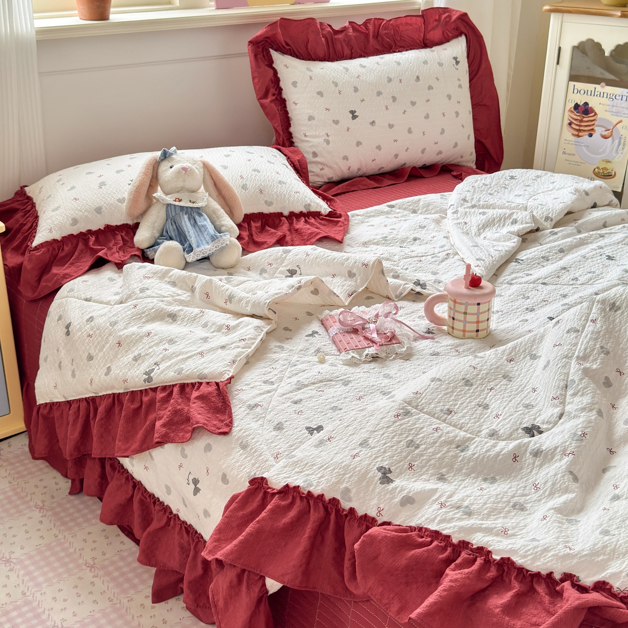 91家纺网 家纺一手货源 找家纺 禾沐 2026新款云感泡芙棉床盖夏被四件套AA款（夏被款） 灰蝴蝶结