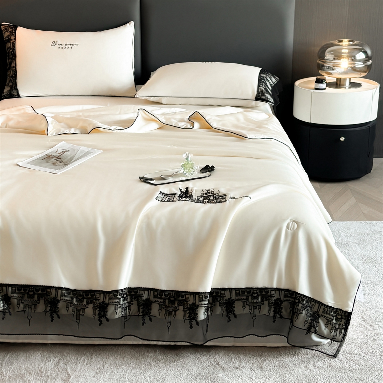 91家纺网 家纺一手货源 找家纺 梵蒂莎 2026新款黑纱城堡系列60s兰精天丝夏被四件套夏凉被空调被被子被芯床单枕套床笠（需要买家秀，加微信 黑纱城堡-元气奶白