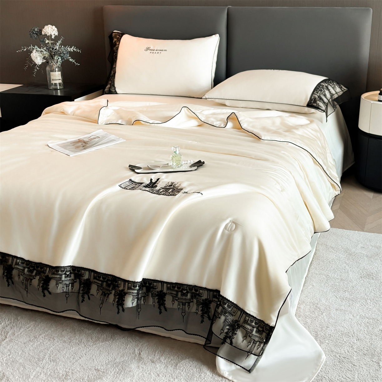 91家纺网 家纺一手货源 找家纺 梵蒂莎 2026新款黑纱城堡系列60s兰精天丝夏被四件套夏凉被空调被被子被芯床单枕套床笠（需要买家秀，加微信 黑纱城堡-元气奶白