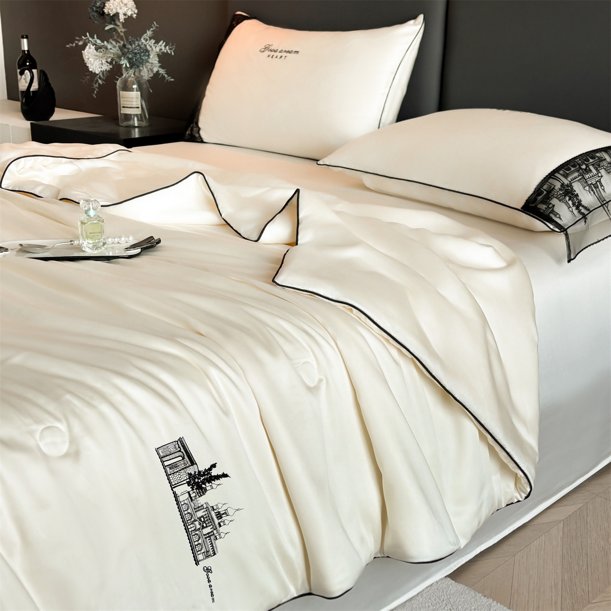 91家纺网 家纺一手货源 找家纺 梵蒂莎 2026新款黑纱城堡系列60s兰精天丝夏被四件套夏凉被空调被被子被芯床单枕套床笠（需要买家秀，加微信 黑纱城堡-元气奶白