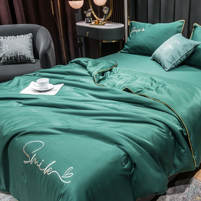 91家纺网 家纺一手货源 找家纺 （总）蕾诺家纺 2026新款冰丝刺绣真丝轻奢简约夏被 被子被芯