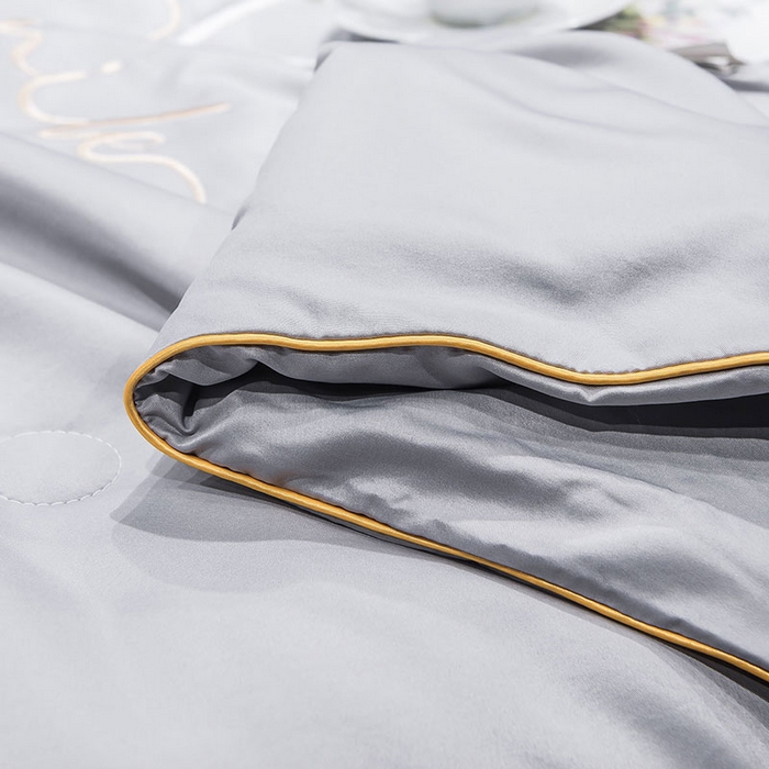 91家纺网 家纺一手货源 找家纺 蕾诺家纺 2026新款冰丝刺绣真丝轻奢简约夏被 被子被芯 潮流-浅灰