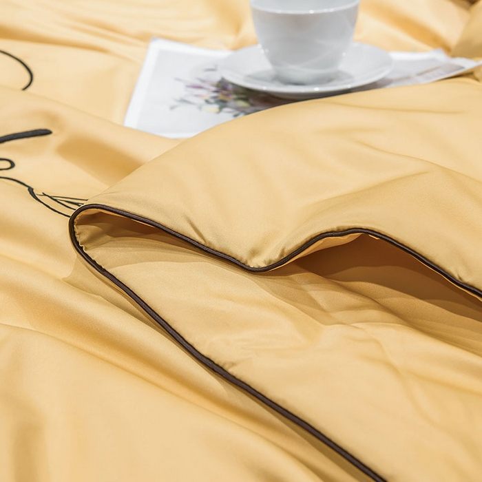 91家纺网 家纺一手货源 找家纺 蕾诺家纺 2026新款冰丝刺绣真丝轻奢简约夏被 被子被芯 潮流-嫩黄