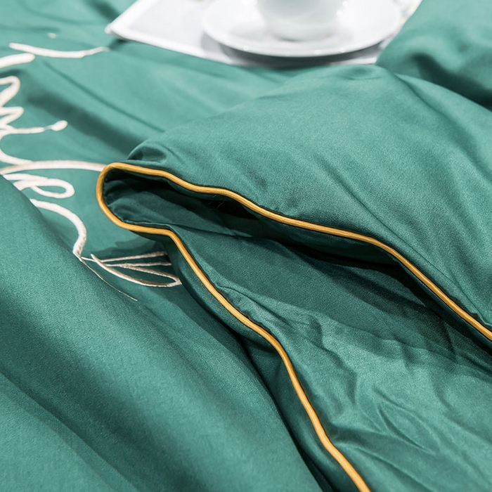 91家纺网 家纺一手货源 找家纺 蕾诺家纺 2026新款冰丝刺绣真丝轻奢简约夏被 被子被芯 潮流-墨绿