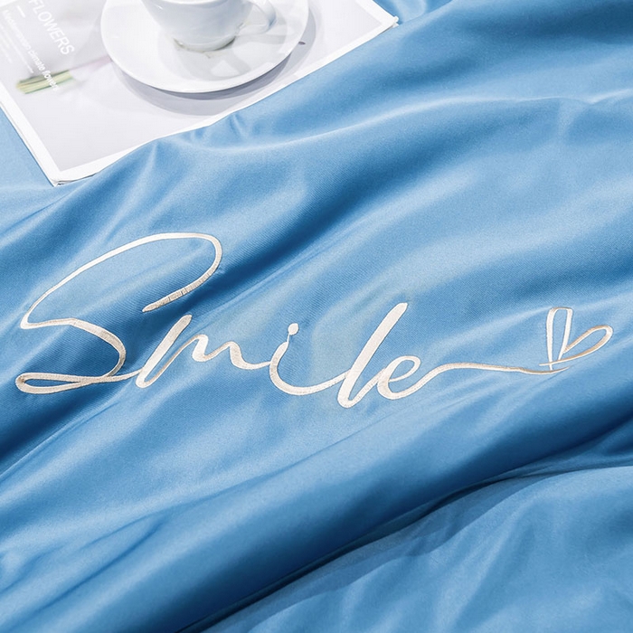 91家纺网 家纺一手货源 找家纺 蕾诺家纺 2026新款冰丝刺绣真丝轻奢简约夏被 被子被芯 潮流-月光蓝