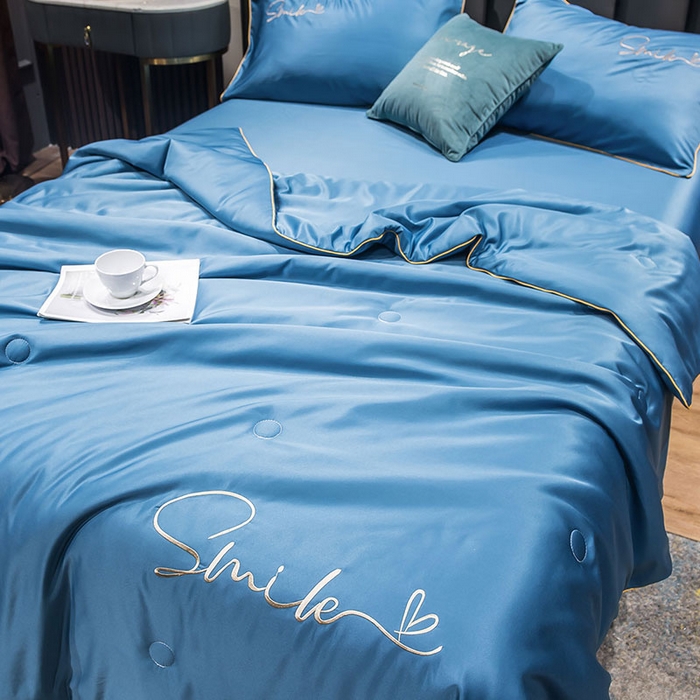 91家纺网 家纺一手货源 找家纺 蕾诺家纺 2026新款冰丝刺绣真丝轻奢简约夏被 被子被芯 潮流-月光蓝