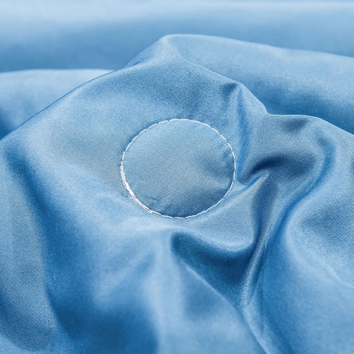 91家纺网 家纺一手货源 找家纺 蕾诺家纺 2026新款冰丝刺绣真丝轻奢简约夏被 被子被芯 潮流-月光蓝