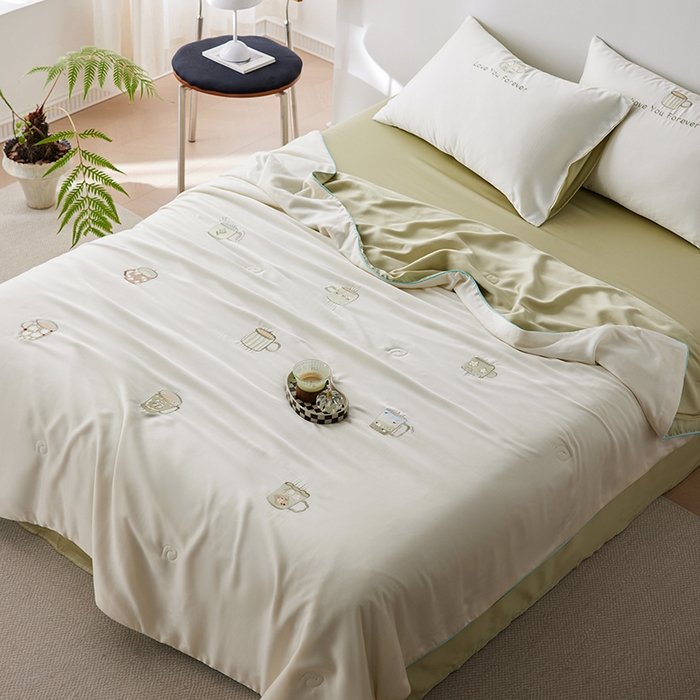 91家纺网 家纺一手货源 找家纺 （总）沐珩家纺 2026新款莱赛尔天丝绣花夏被四件套嵌绳款-萌神系列