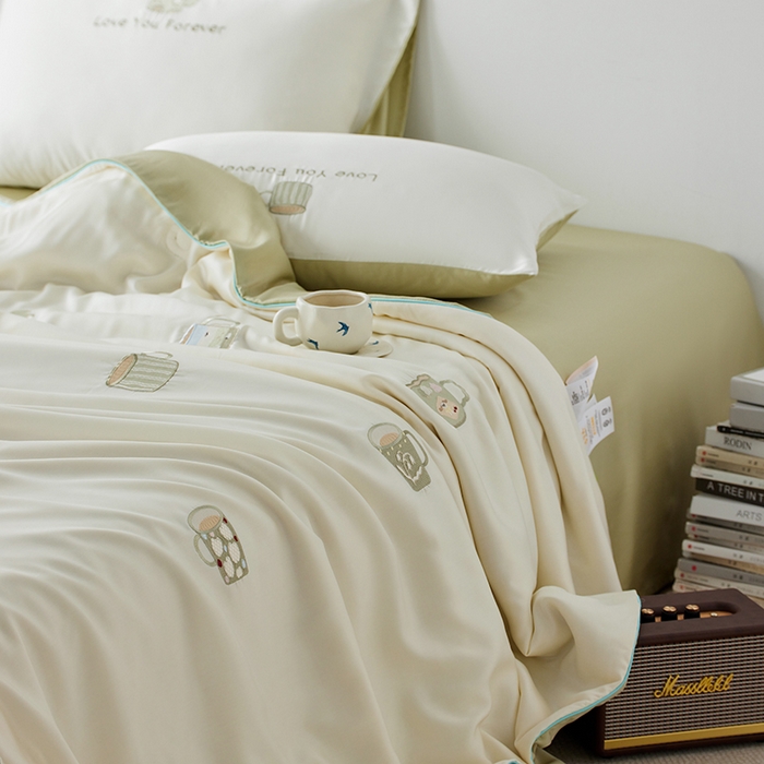 91家纺网 家纺一手货源 找家纺 （总）沐珩家纺 2026新款莱赛尔天丝绣花夏被四件套嵌绳款-萌神系列