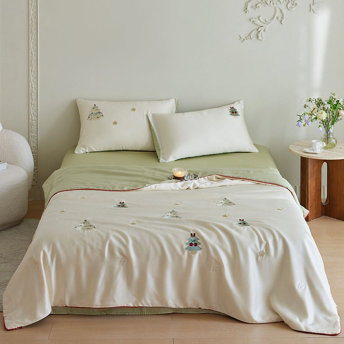 91家纺网 家纺一手货源 找家纺 沐珩家纺 2026新款莱赛尔天丝绣花夏被四件套嵌绳款-萌神系列 夏日礼物