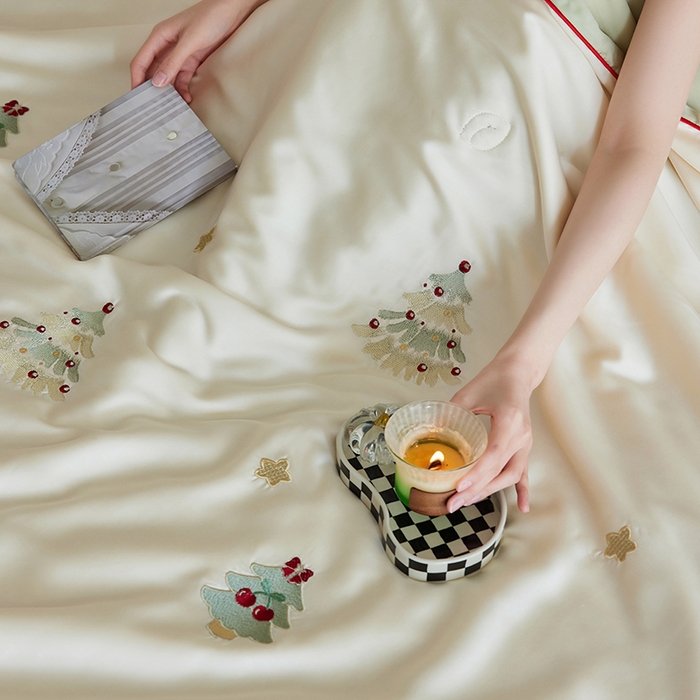 91家纺网 家纺一手货源 找家纺 沐珩家纺 2026新款莱赛尔天丝绣花夏被四件套嵌绳款-萌神系列 夏日礼物