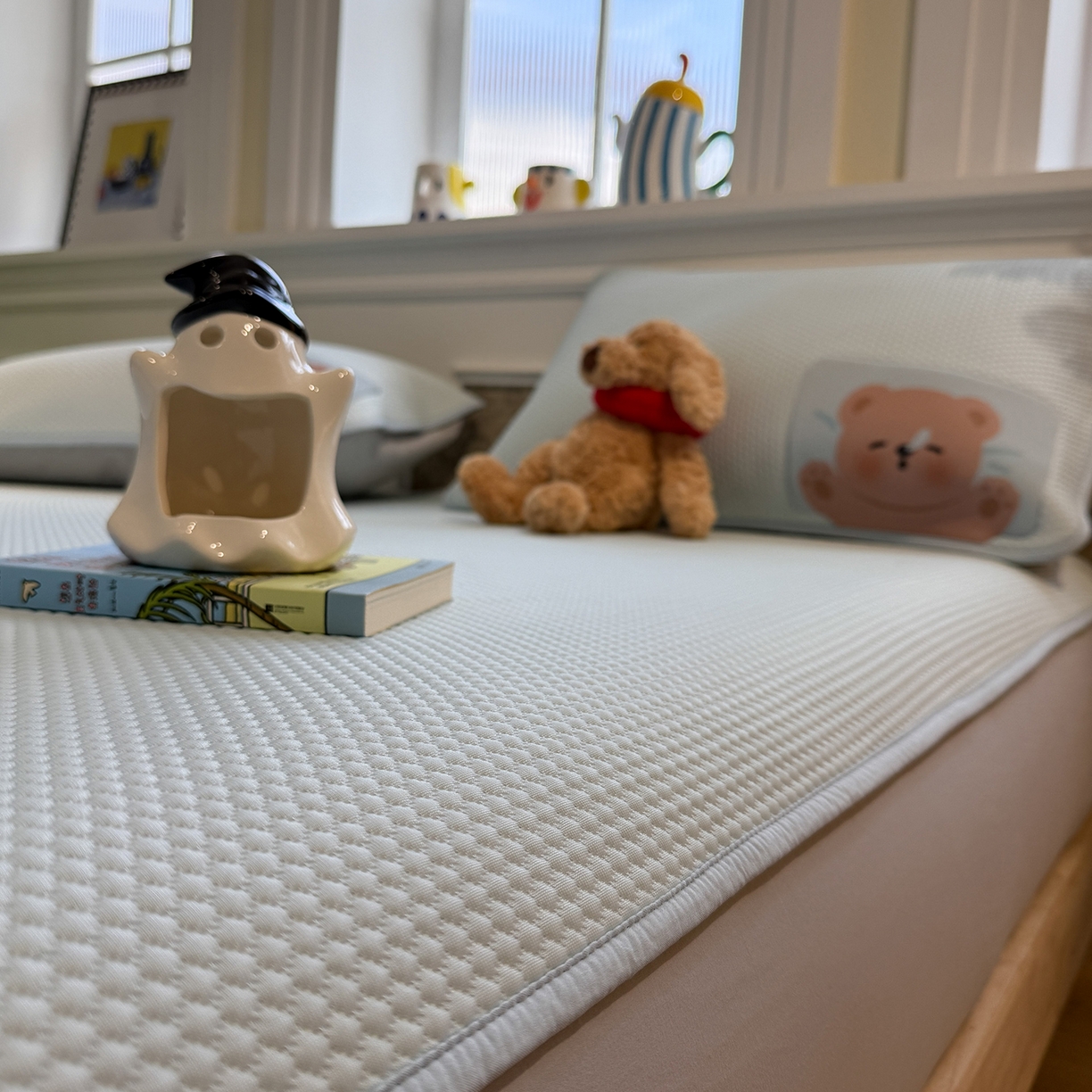 91家纺网 家纺一手货源 找家纺 GUJARY古家丽 2026新款即凉萌趣中分子床笠凉席三件套-风格一 瞌睡熊