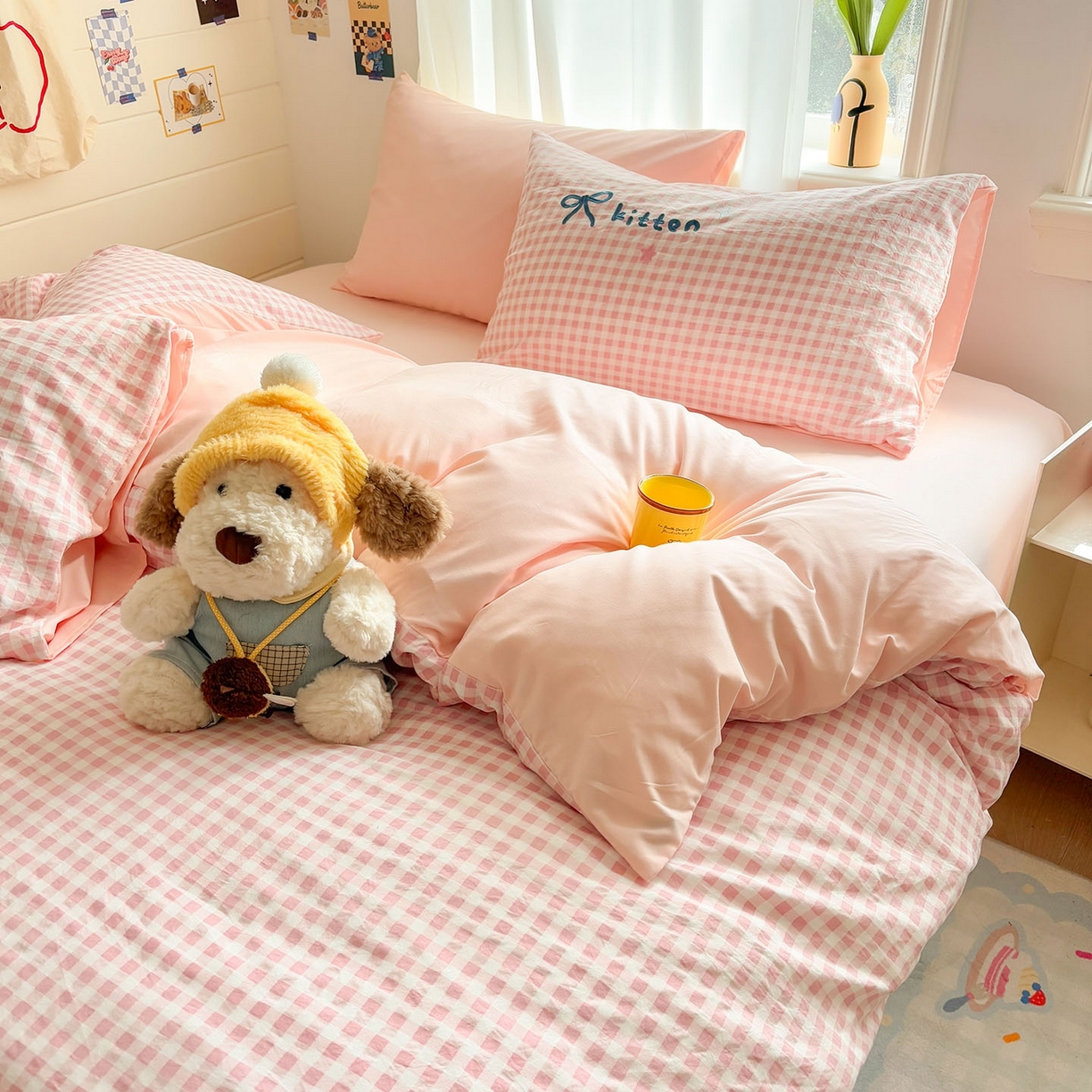 91家纺网 家纺一手货源 找家纺 我心家纺 2026新款卡通刺绣四件套 露营小猫-粉格