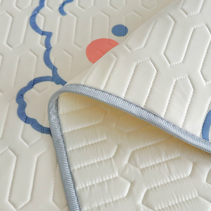 91家纺网 家纺一手货源 找家纺 （总）佳鸿家纺 2026新款卡通乳胶凉席二件套三件套冰丝软席空调席跨境爆款