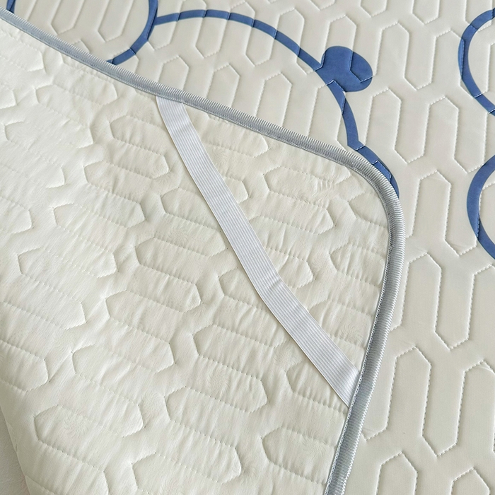 91家纺网 家纺一手货源 找家纺 佳鸿家纺 2026新款卡通乳胶凉席二件套三件套冰丝软席空调席跨境爆款 趴趴狗