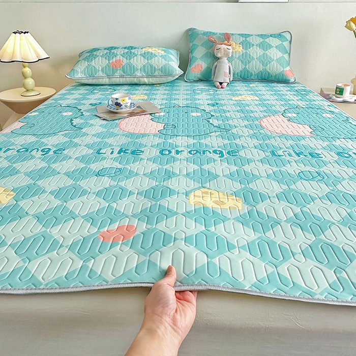 91家纺网 家纺一手货源 找家纺 佳鸿家纺 2026新款卡通乳胶凉席二件套三件套冰丝软席空调席跨境爆款 恐龙