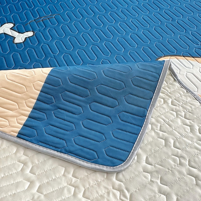 91家纺网 家纺一手货源 找家纺 佳鸿家纺 2026新款卡通乳胶凉席二件套三件套冰丝软席空调席跨境爆款 柯基