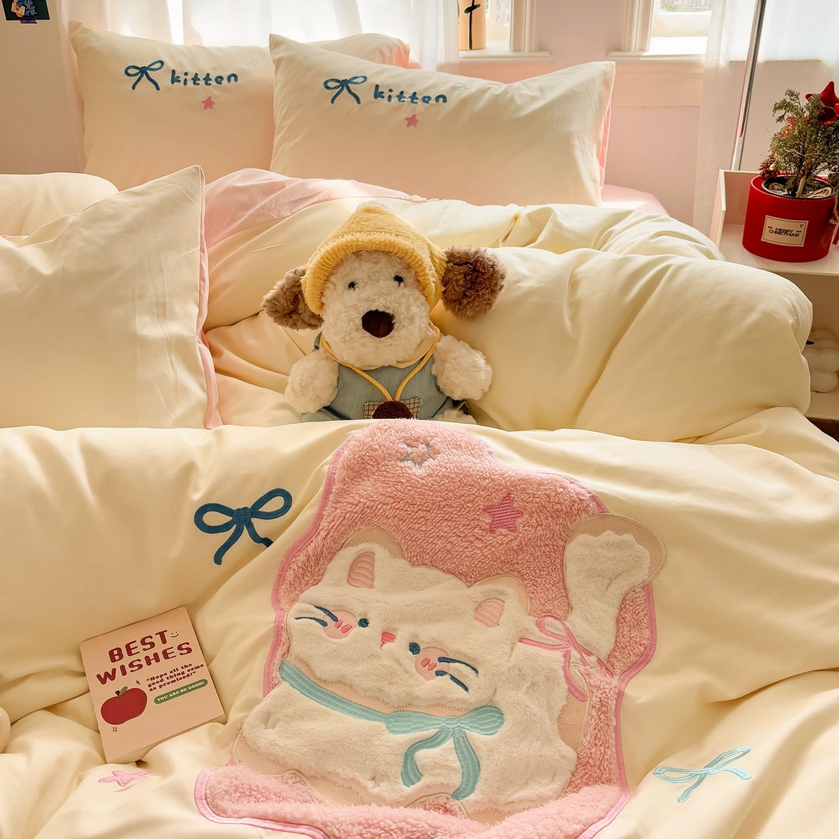 91家纺网 家纺一手货源 找家纺 我心家纺 2026新款卡通刺绣四件套 露营小猫-米黄