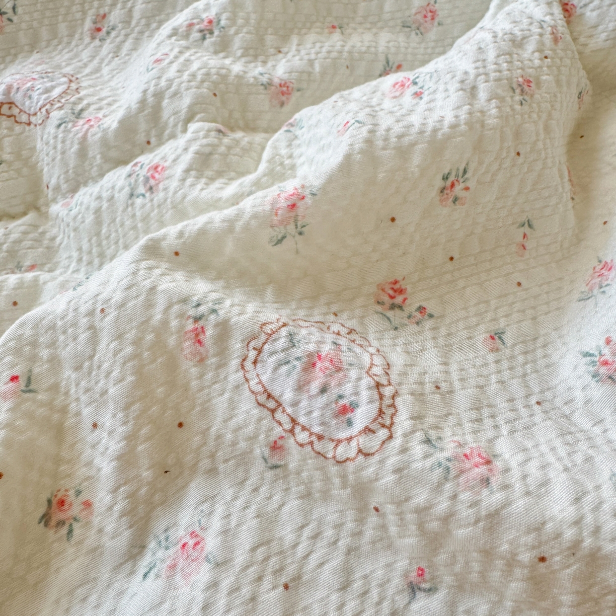 91家纺网 家纺一手货源 找家纺 禾沐 2026新款云感泡芙棉床盖夏被四件套AA款（夏被款） 甜桃心