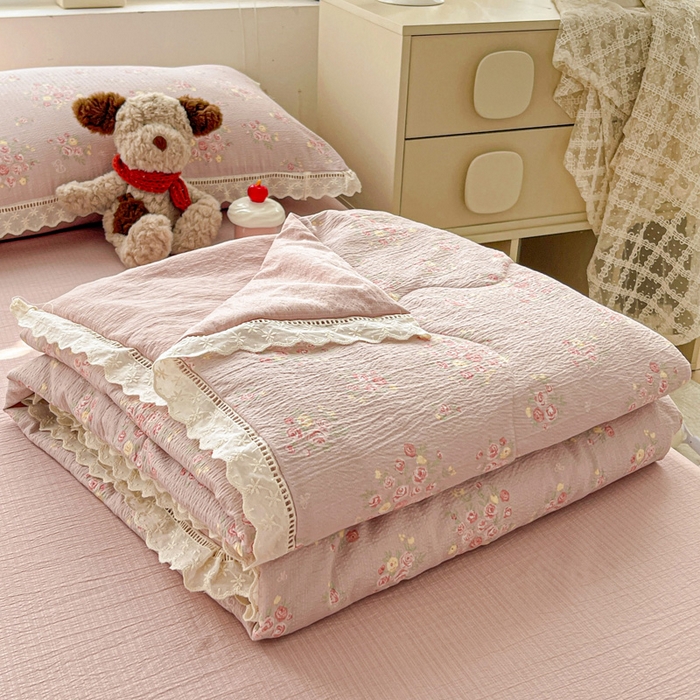 91家纺网 家纺一手货源 找家纺 （总）仟网汇 2026新款云感木棉皱皱纱全棉花边款夏被四件套