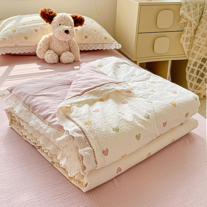 91家纺网 家纺一手货源 找家纺 （总）仟网汇 2026新款云感木棉皱皱纱全棉花边款夏被四件套