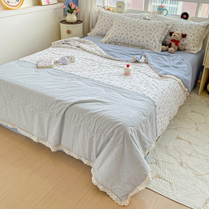 91家纺网 家纺一手货源 找家纺 仟网汇 2026新款云感木棉皱皱纱全棉花边款夏被四件套 兰黛