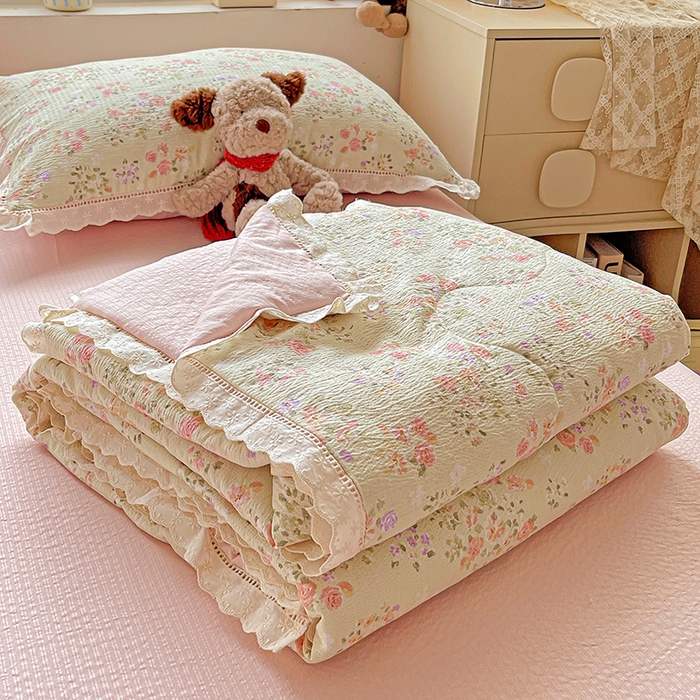 仟网汇 2026新款云感木棉皱皱纱全棉花边款夏被四件套 若欢-绿