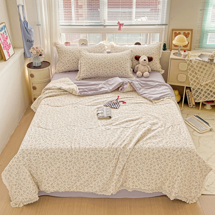 91家纺网 家纺一手货源 找家纺 仟网汇 2026新款云感木棉皱皱纱全棉花边款夏被四件套 花园兔