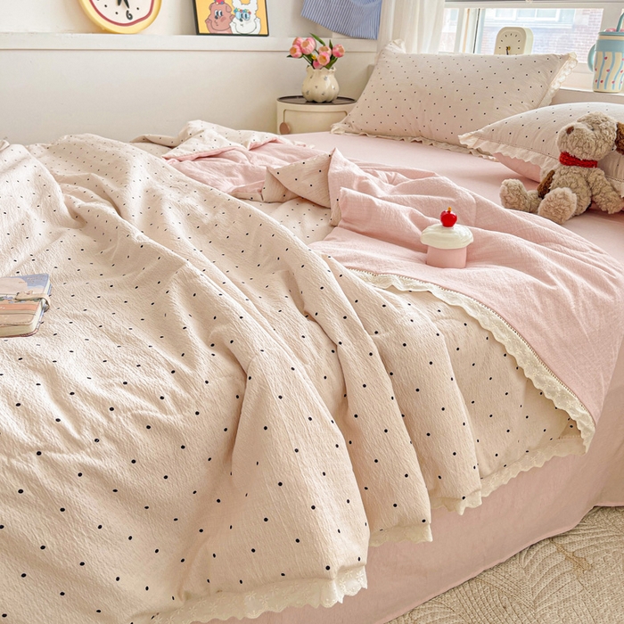 91家纺网 家纺一手货源 找家纺 仟网汇 2026新款云感木棉皱皱纱全棉花边款夏被四件套 初恋