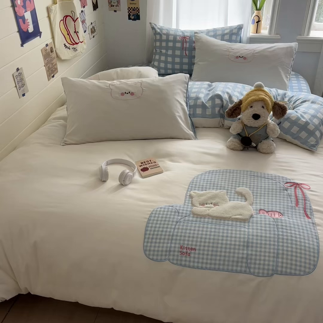 91家纺网 家纺一手货源 找家纺 我心家纺 2026新款卡通刺绣四件套 沙发猫-白
