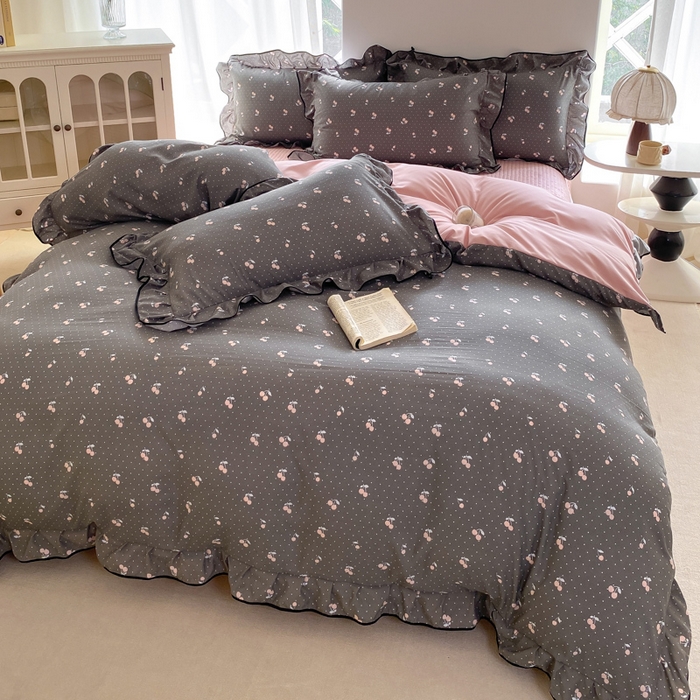 91家纺网 家纺一手货源 找家纺 仟网汇 2026新款A类赫本针织双层纱床盖四件套床盖夏被四件套 复古樱桃