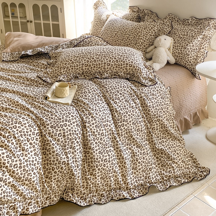 91家纺网 家纺一手货源 找家纺 仟网汇 2026新款A类赫本针织双层纱床盖四件套床盖夏被四件套 奶咖豹纹