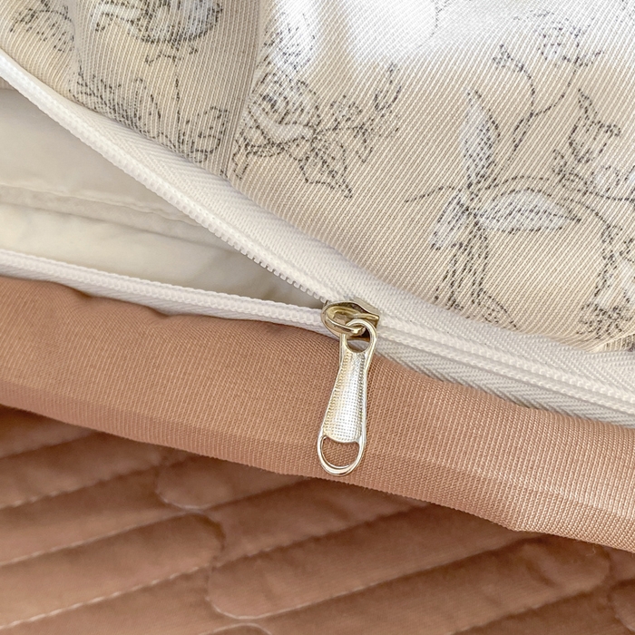 91家纺网 家纺一手货源 找家纺 仟网汇 2026新款A类赫本针织双层纱床盖四件套床盖夏被四件套 花满楼