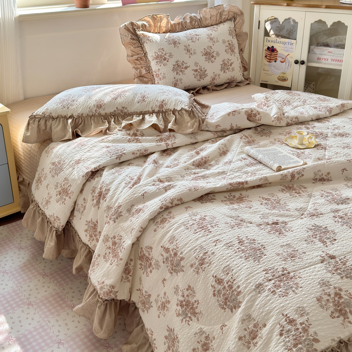 91家纺网 家纺一手货源 找家纺 禾沐 2026新款云感泡芙棉床盖夏被四件套AA款（夏被款） 小苍兰